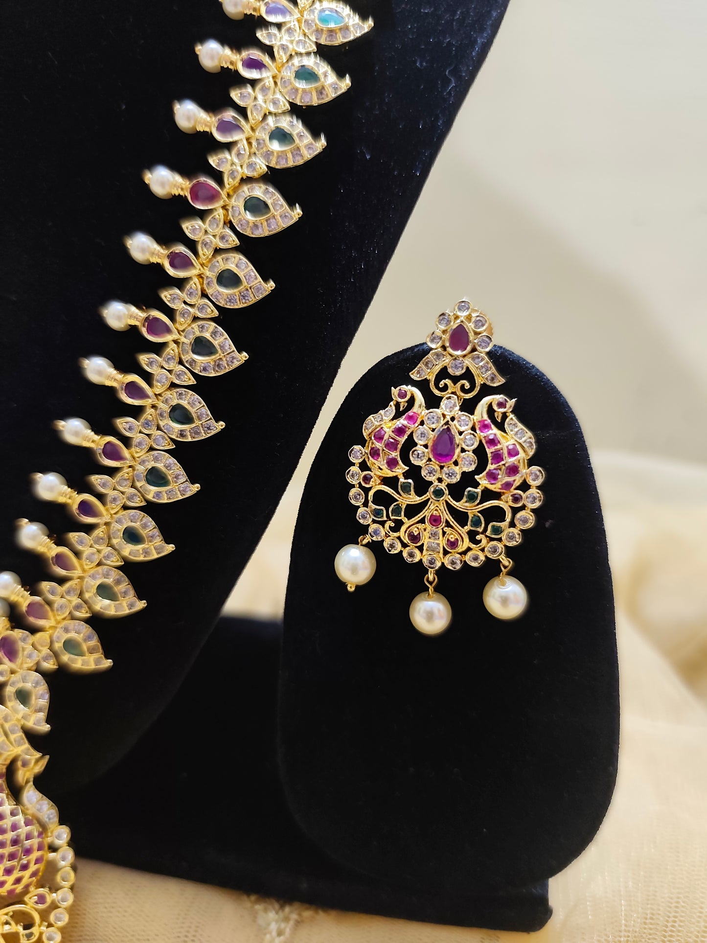 Traditional gold like stone necklace