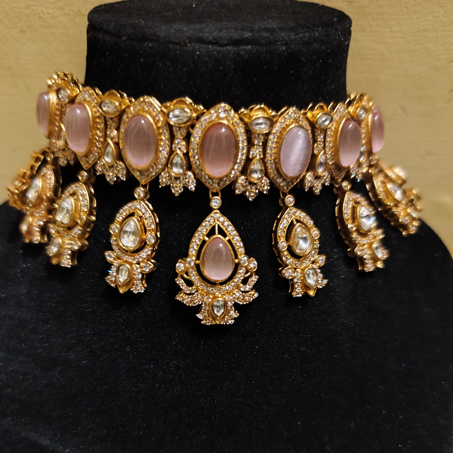 Gulabi Gulzar Polki Choker