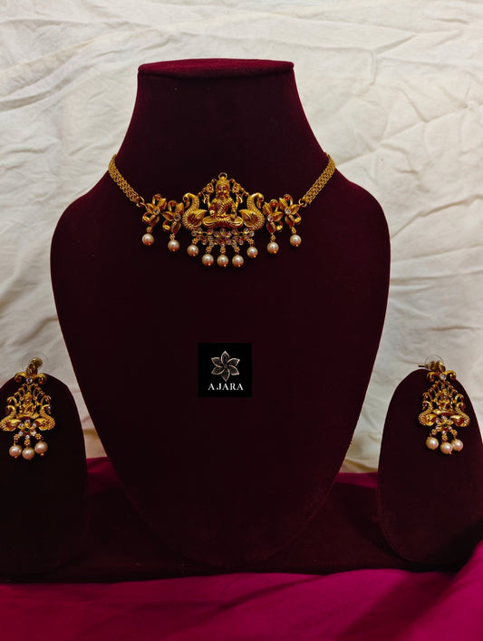 Short Temple Collection necklace set