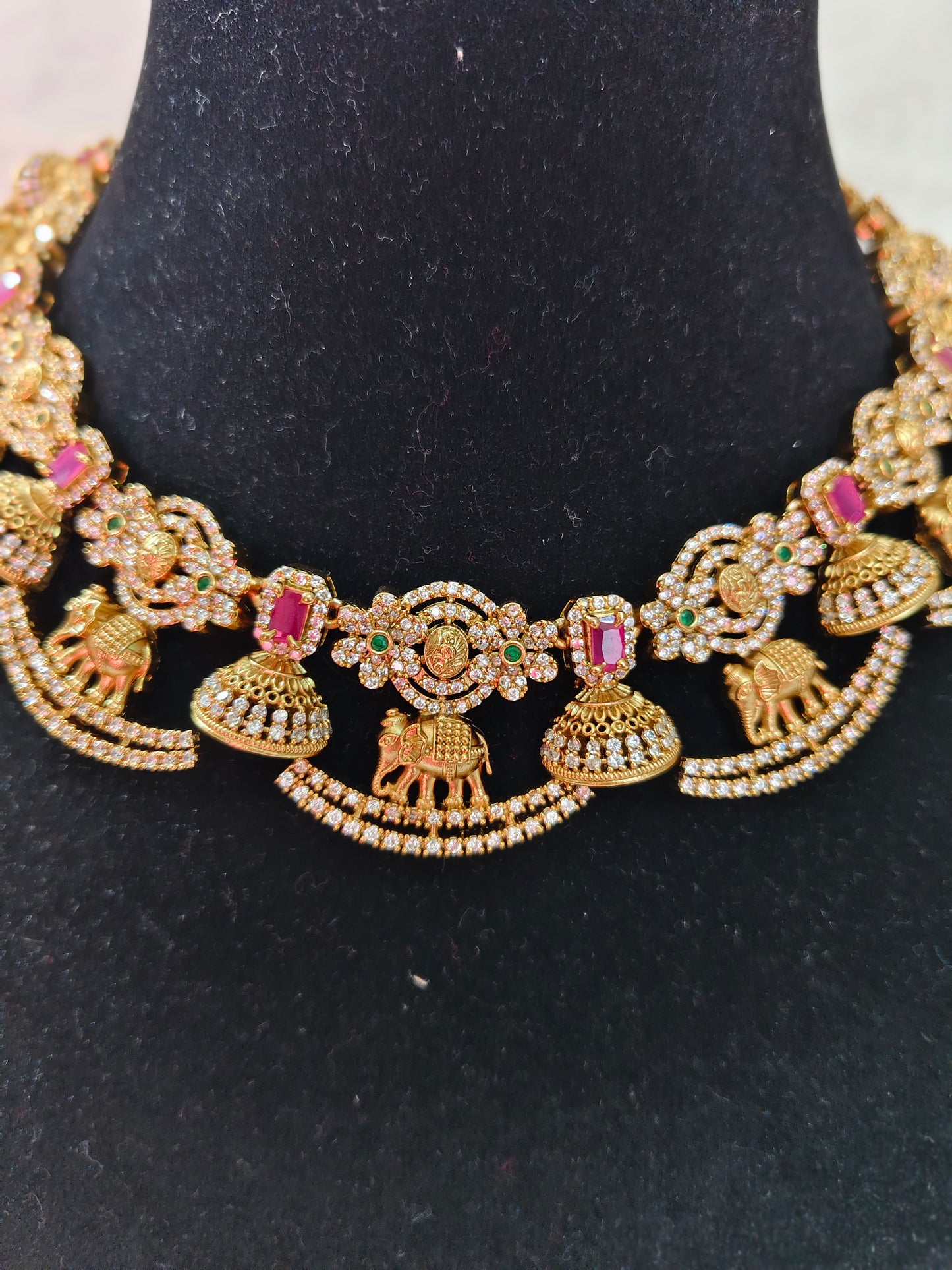 Kemp elephant design necklace