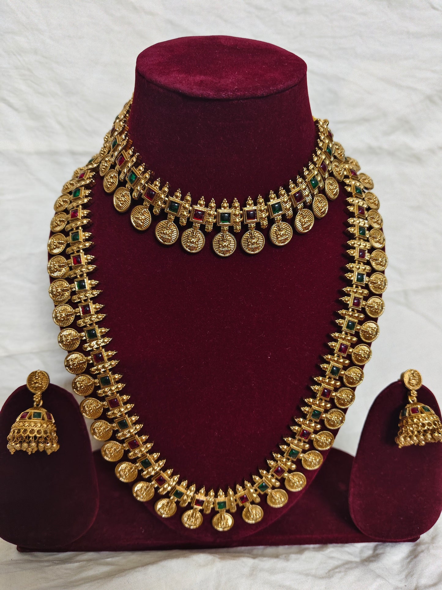 Traditional kaasu malai