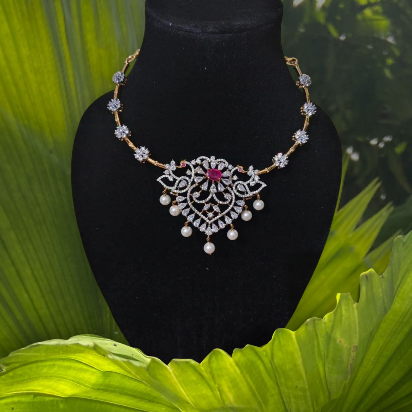 Sleek diamond set