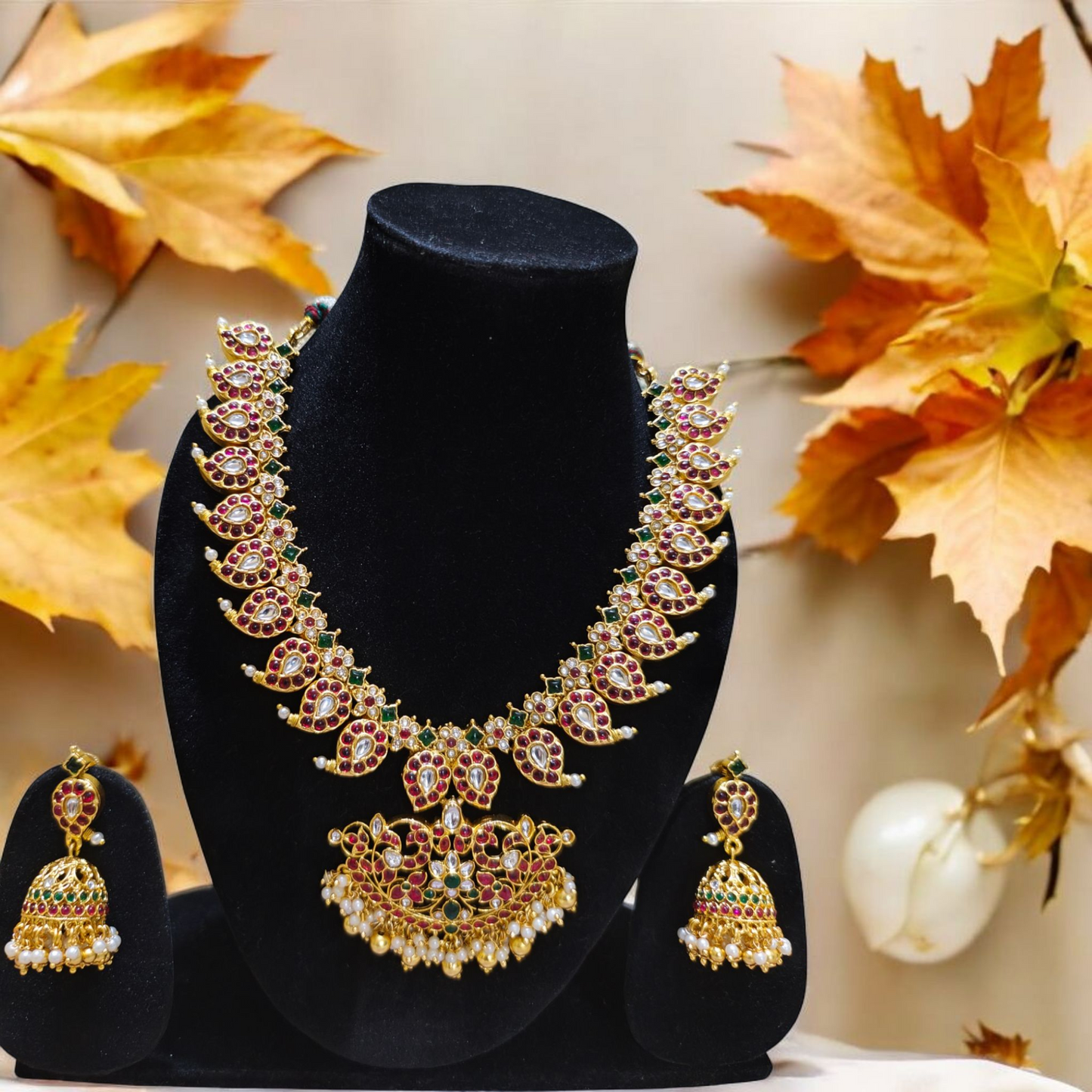 Manga necklace set