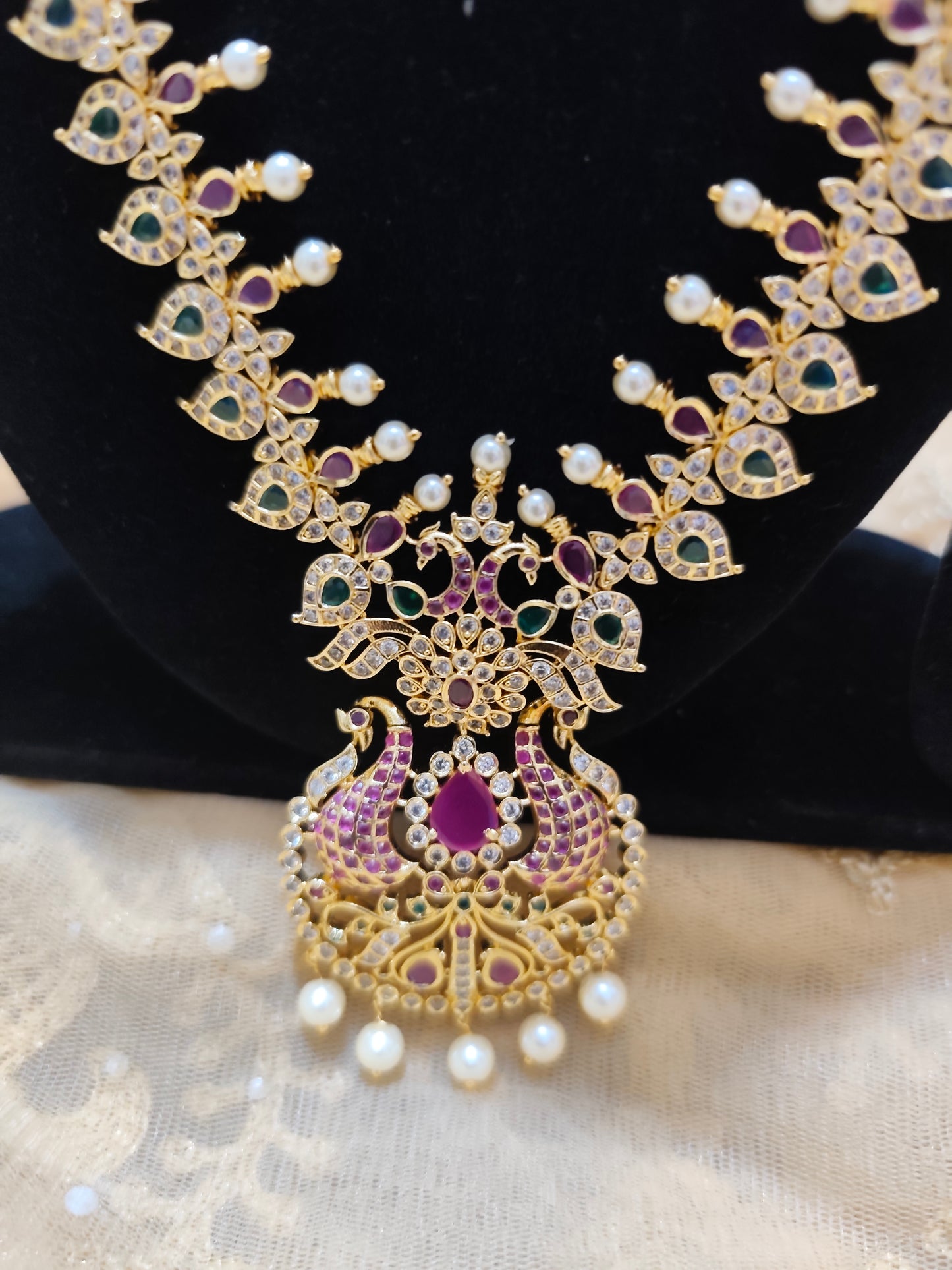 Traditional gold like stone necklace