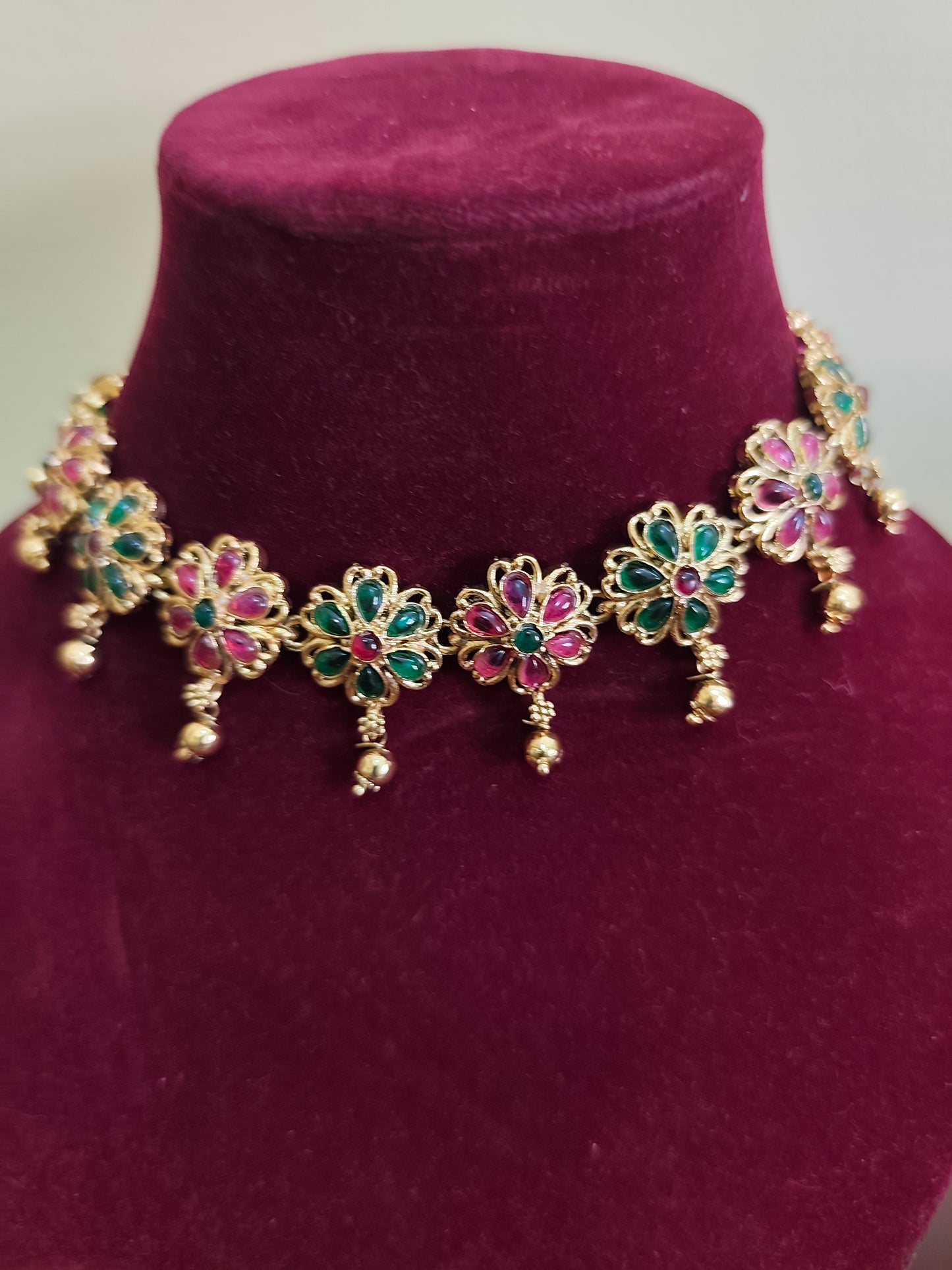 Multi colour stone flower set